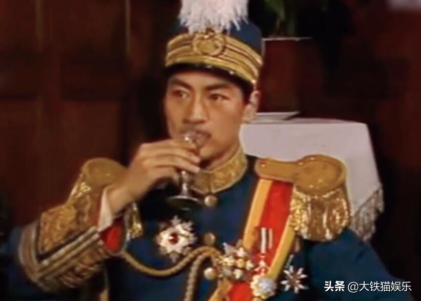 有酒窝的“大叔”只服这4位，不仅笑起来甜，辨识度高，还特耐老