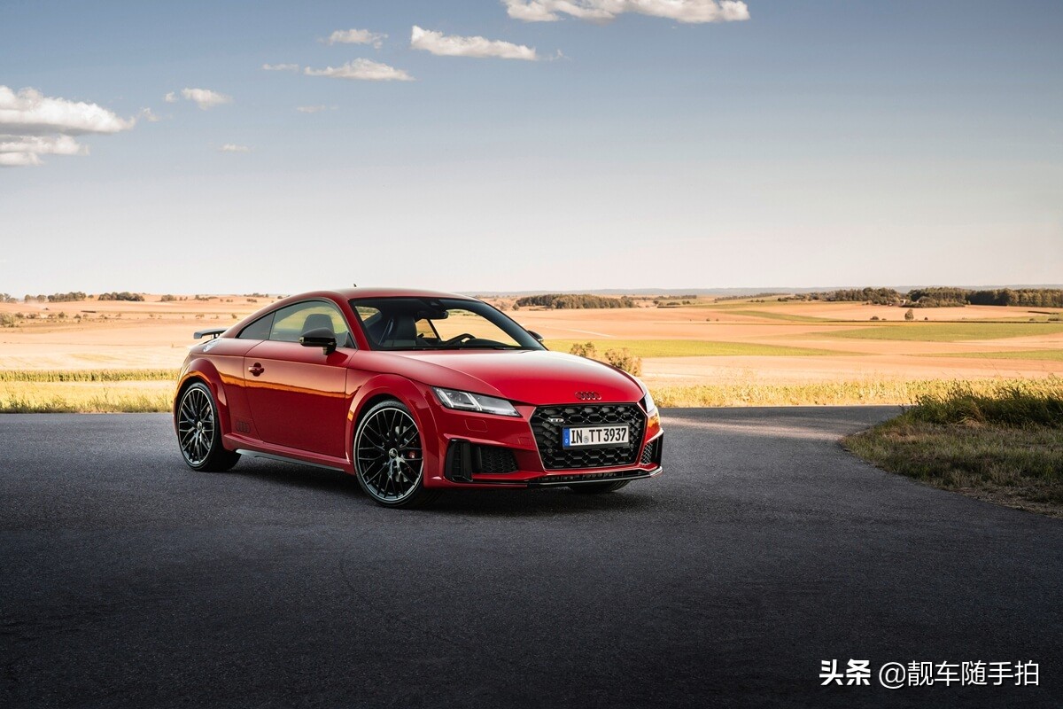 新款奥迪tt欣赏,奥迪tt性能版换代颜值还是那么帅
