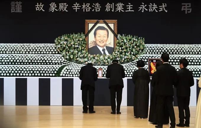 韩国财阀的快乐和烦恼,韩国财阀的故事比电影还精彩