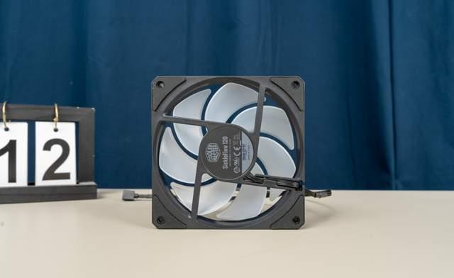 一体水冷主机和分体水冷主机区别,水冷主机好和普通的有什么区别