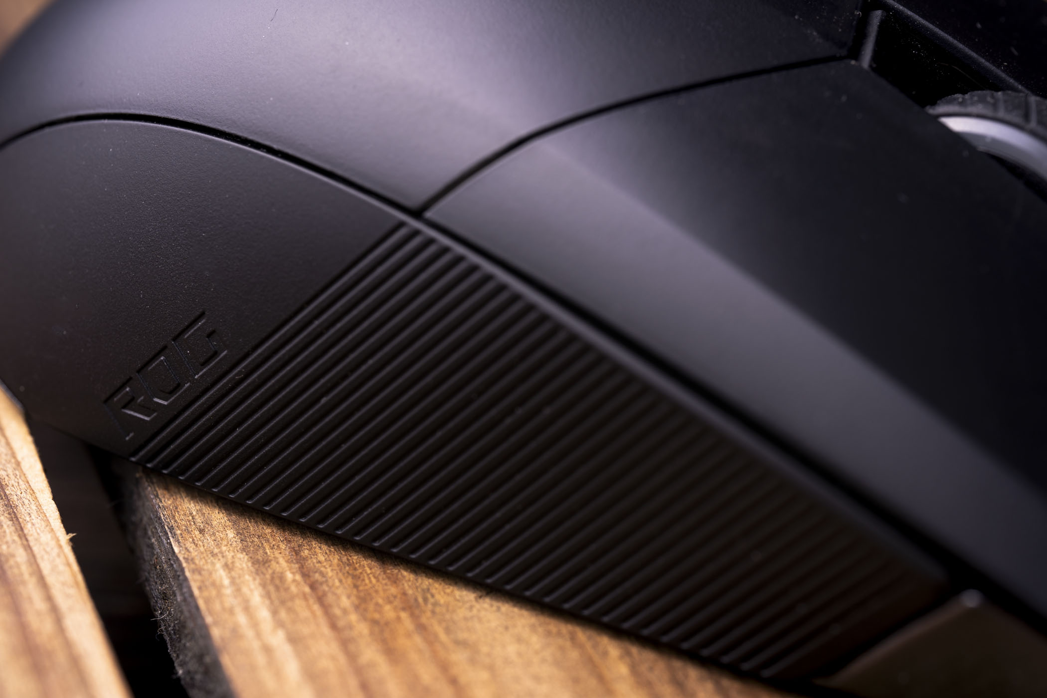 华硕rog魔刃鼠标怎么用,华硕rog魔刃x鼠标