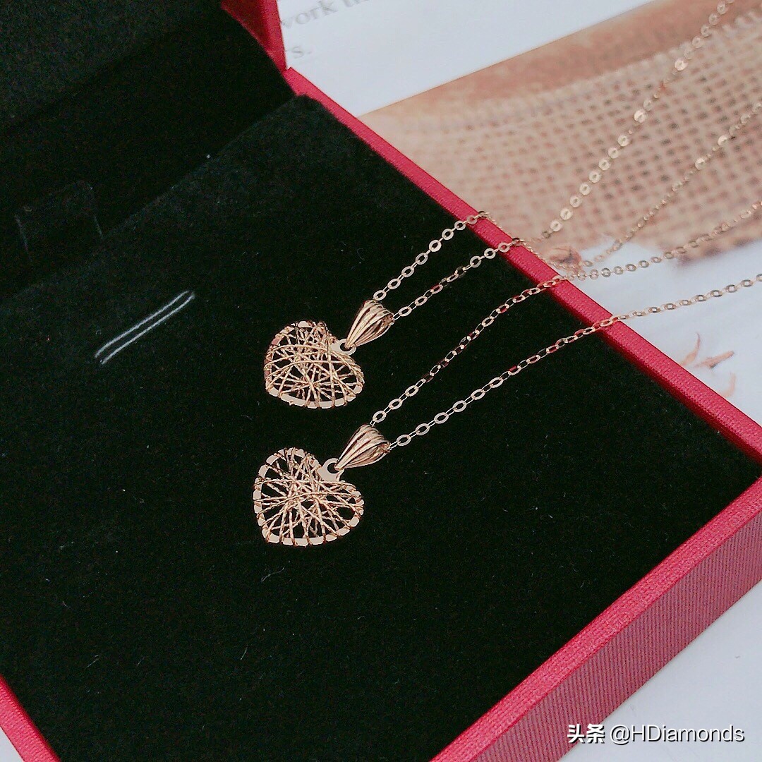 适合春夏的贵气感首饰,多彩首饰点缀细节不经意的时尚感