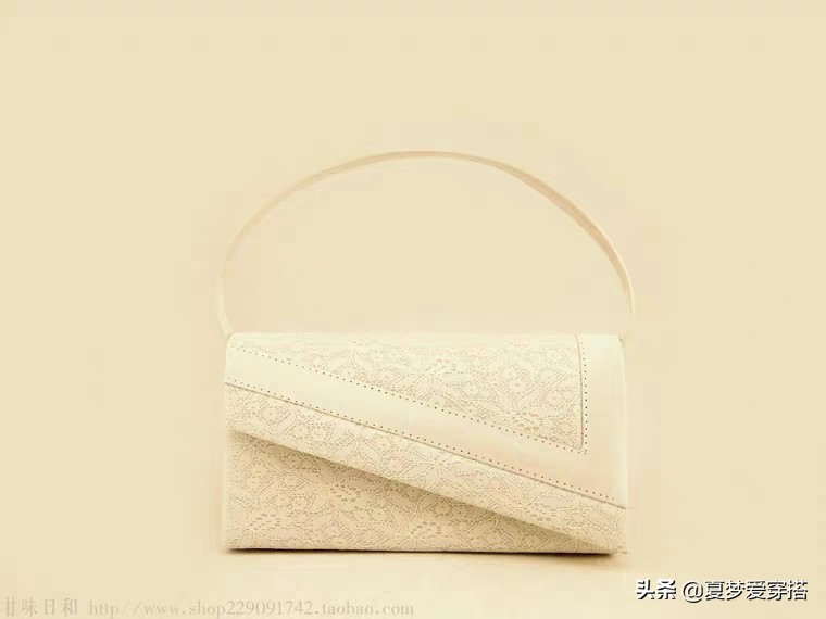 虞书欣穿lisa同款衣服,虞书欣同款包包3ce