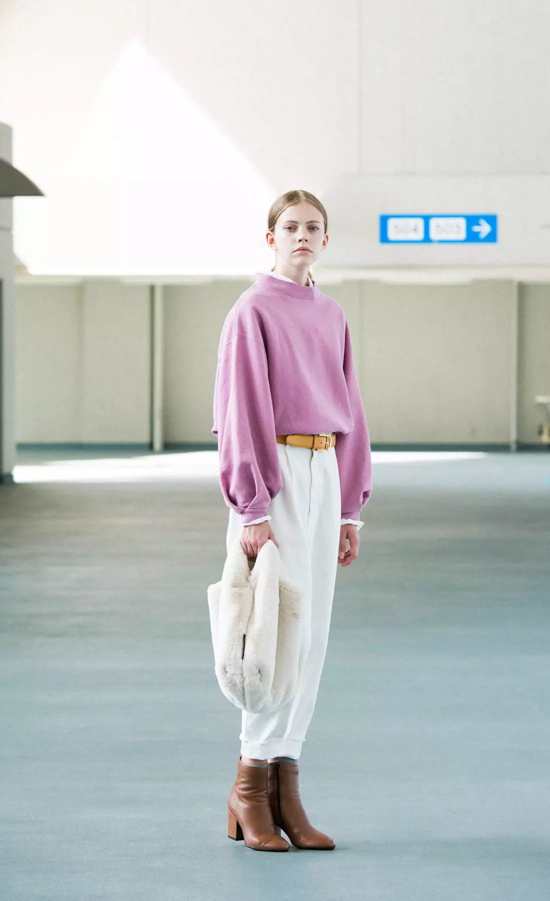 腿短的女生穿什么裤子显高,高腰裤小个子显腿直