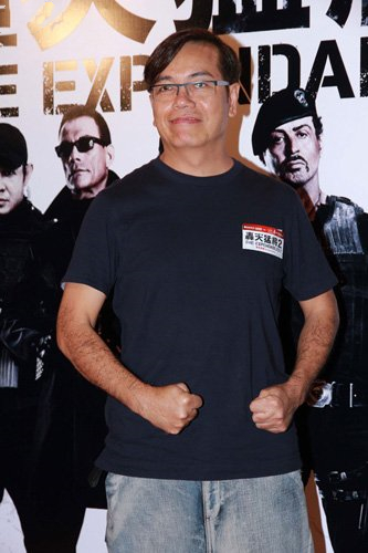 吴孟达去世前陪伴田启文,吴孟达与田启文什么关系