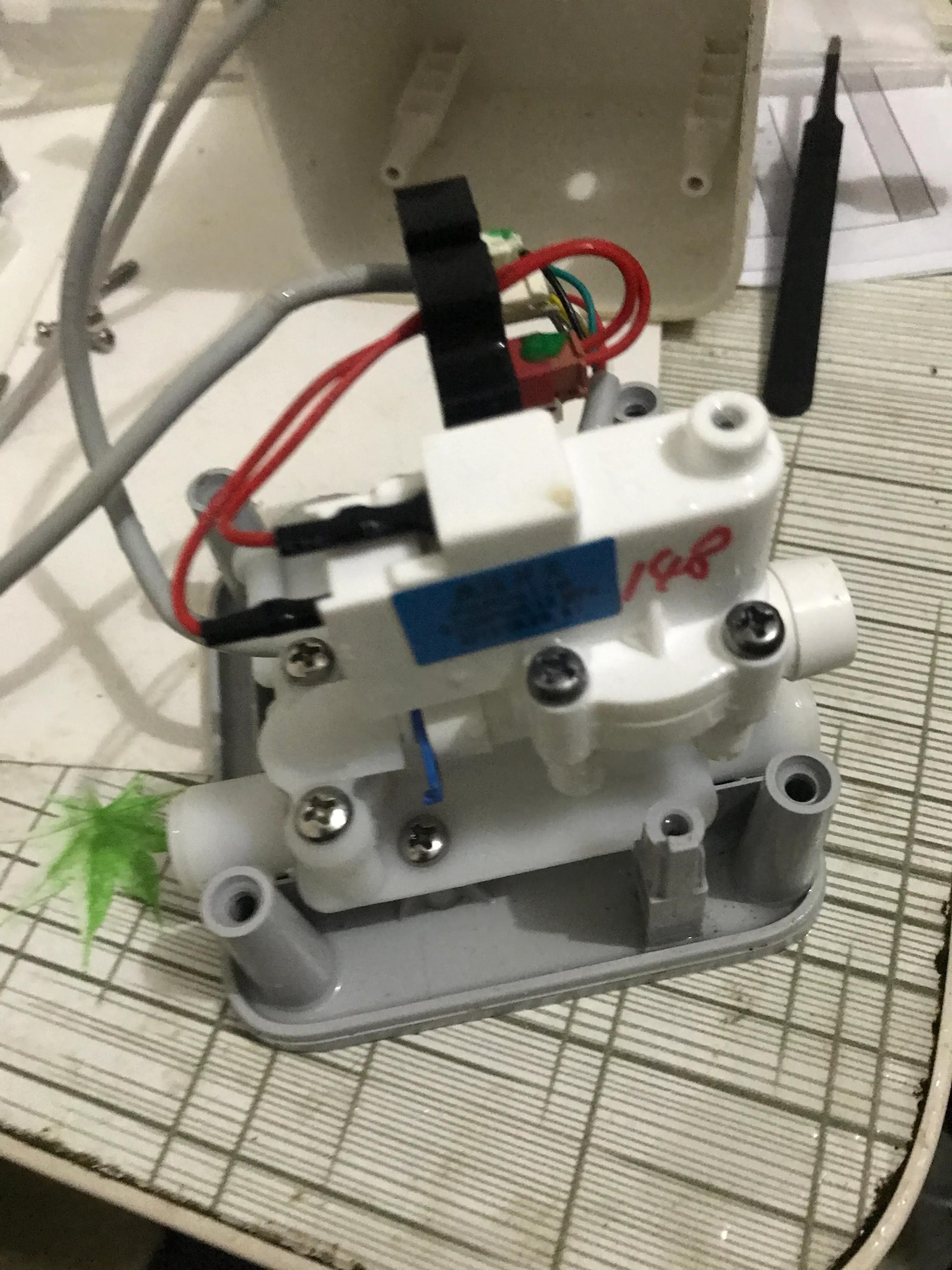 小米净水器云米水盒子进水后修理