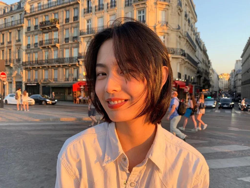 短发烫发2021流行发型40-50岁,2021年显脸小最流行的发型