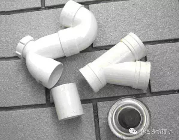 厨房洗菜盆下水管和排水管道连接,厨房洗菜池下水管安装视频教程