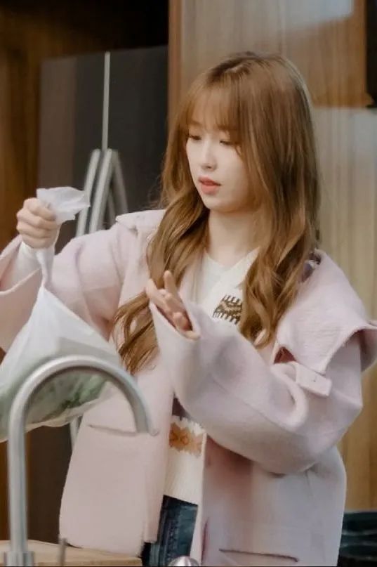 上班女生应该怎么穿比较得体,上班族应该怎么穿