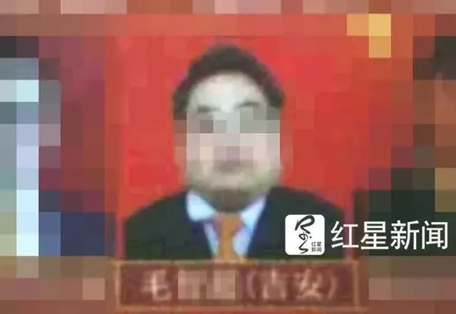男子卖保健品骗老人买理财,小伙卖保健品骗老奶奶