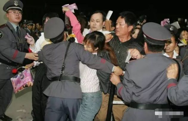 2005年的超级女声作为选秀鼻祖,选秀节目超女