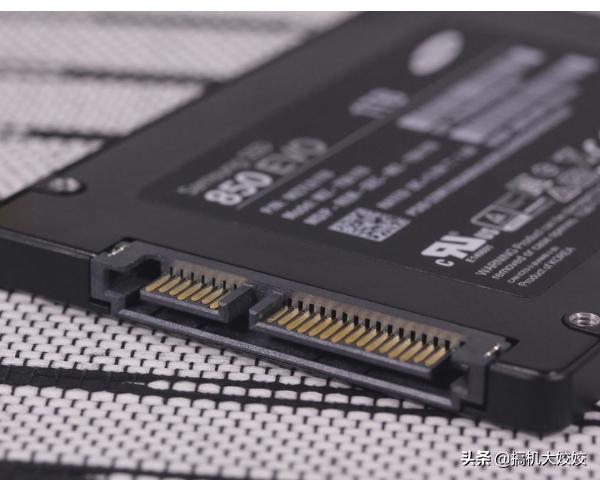 c盘空间不足会卡吗,c盘没装软件也没东西还是很卡