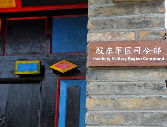 他是*世友许**的政委，21岁当省委副书记，后来授开国少将