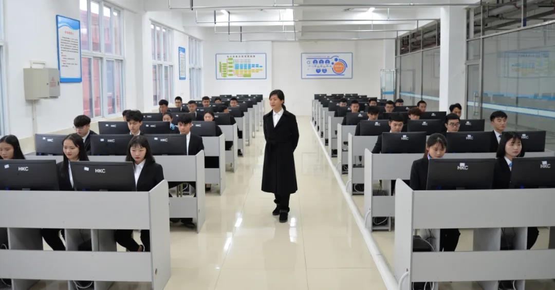 四川汽车职业技术学院招生办电话,四川汽车职业技术学院报名入口
