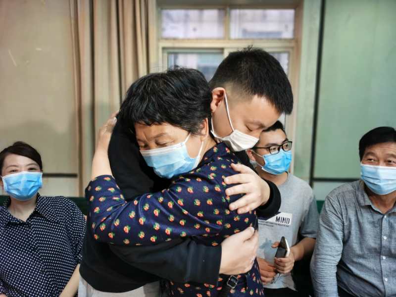 两孩子错换28年人生后续,两个被抱错孩子的28年后续