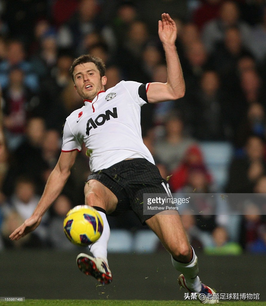 曾经风靡98世界杯的彩色pumaking，如今低调变身成贝莱林小黑鞋