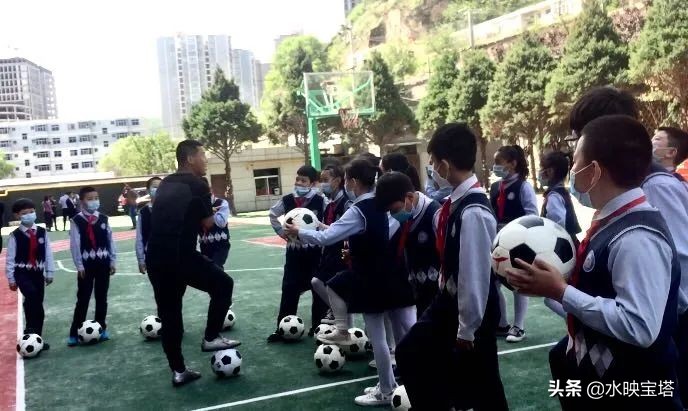 帮扶一所学校助力一个梦想