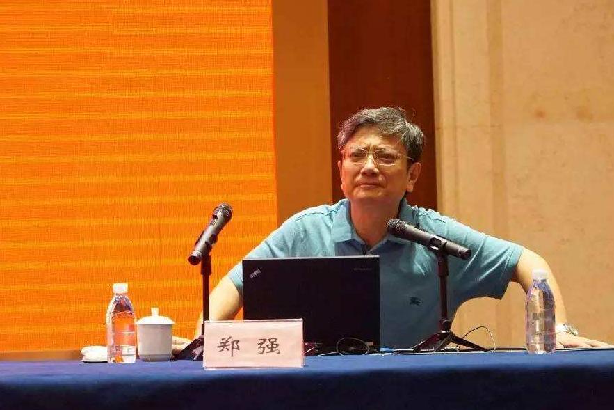 被游戏玩废了的孩子,高中生爱玩游戏有什么危害