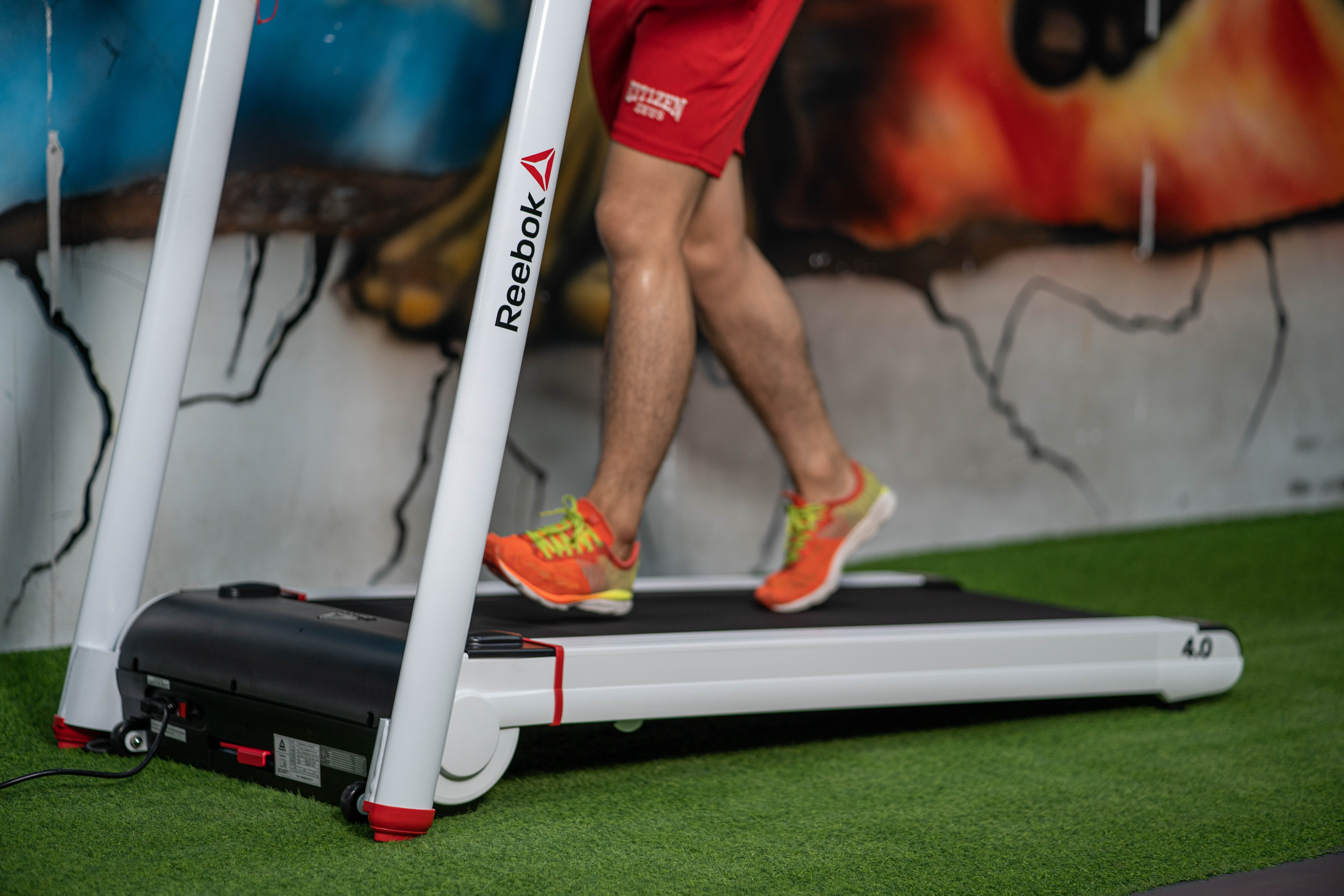 锐步irun4跑步机配置,锐步跑步机4.0t使用教程