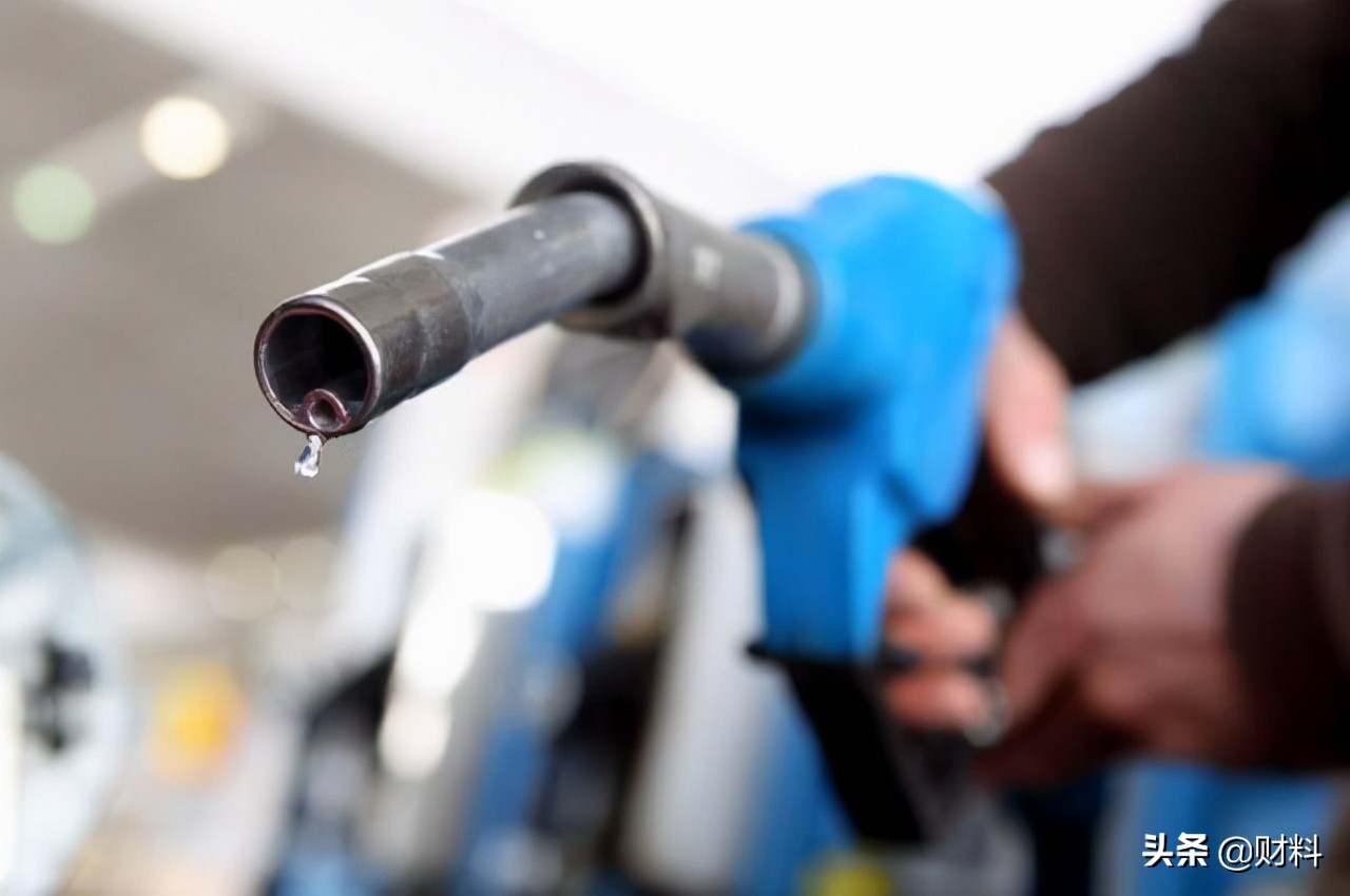 为何私人加油站便宜还能免费洗车,为什么私人加油站便宜还免费洗车