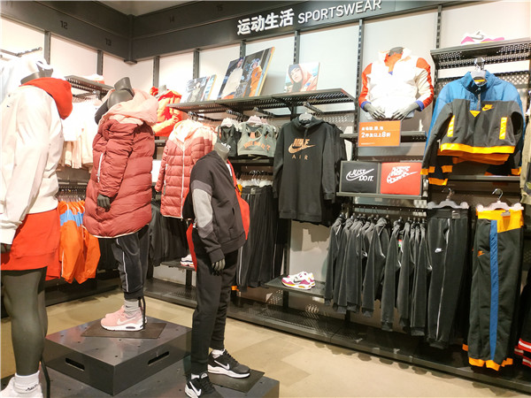 晋江耐克阿迪折扣店,耐克阿迪折扣店的进货渠道在哪儿