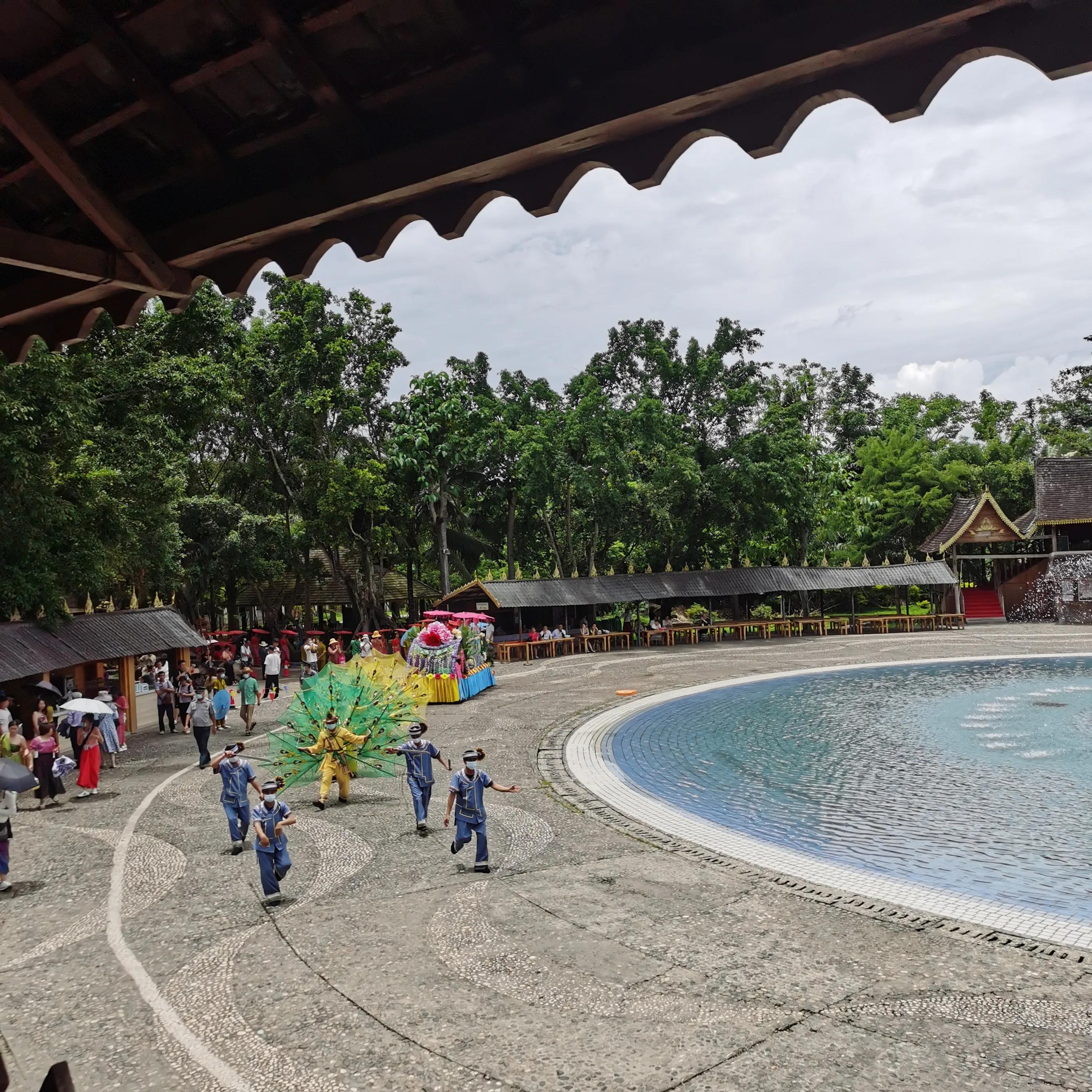 西双版纳曼远村游,西双版纳自由行一天攻略傣族园