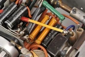 寰峰浗闂磋皪鐢靛彴鎷嗚В,浜屾垬闂磋皪鐢靛彴鍥剧焊