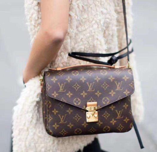 哪些不容易撞的包包类型,什么样的包包才显档次高