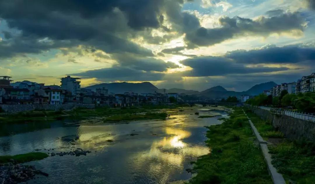 最新！福建这个290亿高铁项目将建成！沿途县市要腾飞！