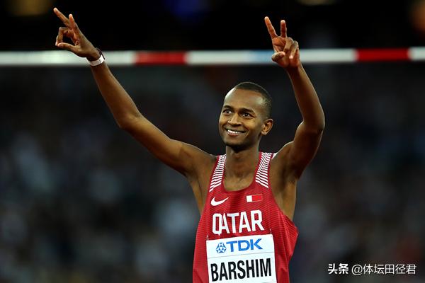 他又一次刷新了全国的跳高纪录,打碎世界跳高纪录的中国第一人