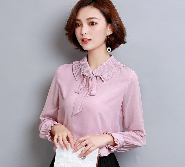 今冬必穿这4件上衣洋气炸了,今年最火复古上衣百搭气质