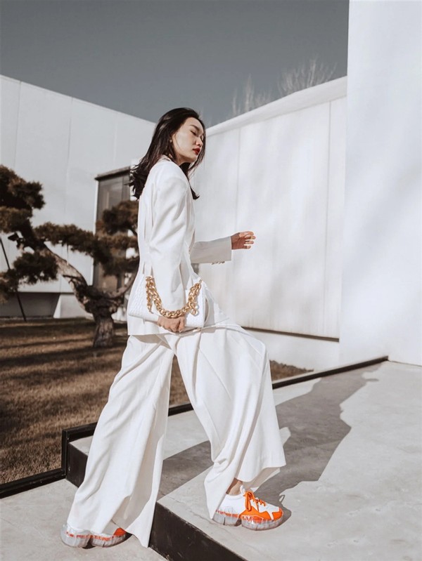 穿老爹鞋怎么搭配才好看,老爹鞋要搭配什么裤子穿