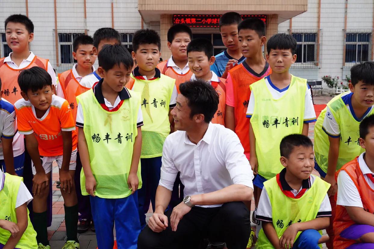 张鹭酒驾始末,张鹭美貌妻子