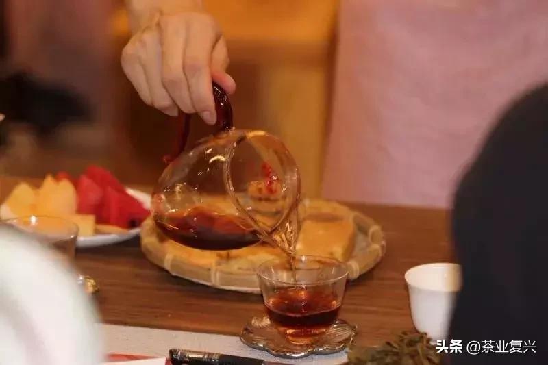 为什么用老班章做熟茶便宜,用老班章发酵的熟茶勐海有几家