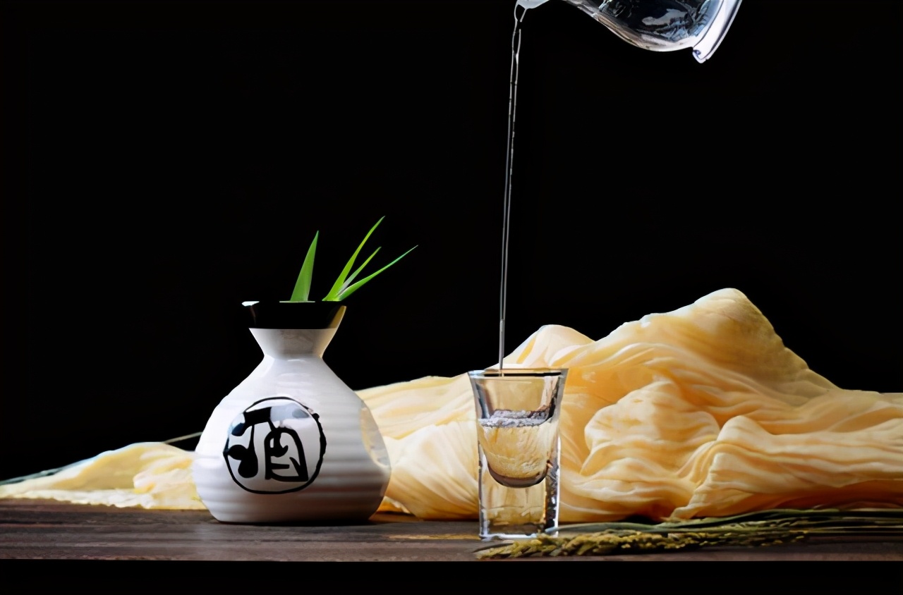 口粮酒最好的10款纯粮酒排名第一,想喝懂白酒必喝的几款入门酒