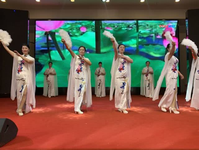 回首过去勠力同心展望未来,回首共同奋斗历程