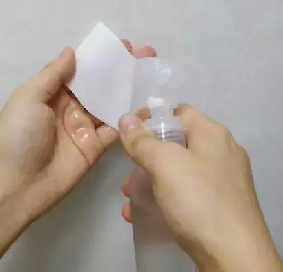 喷雾式的去黑头的东西,去黑头收缩毛孔吸黑头神器测评