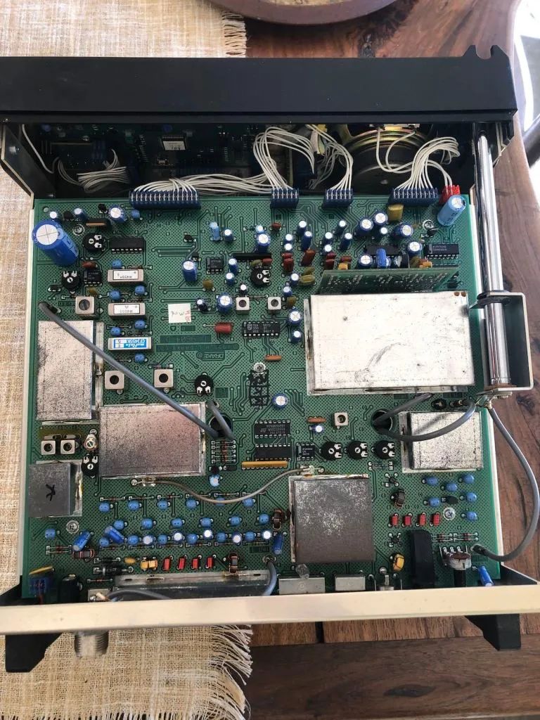 冲动购买被迫更换DrakeSW8台式收音机糟糕的按键面板