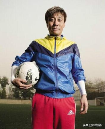 前国脚高峰因多次吸毒被警方处理,禁毒委辟谣高峰吸毒不是贩毒