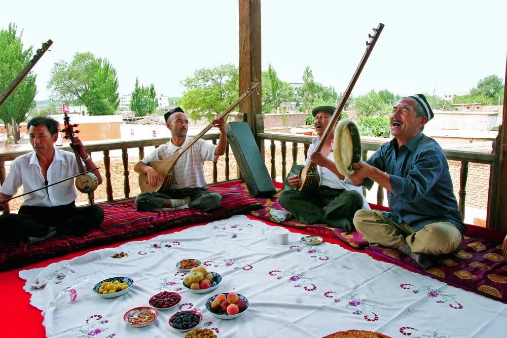 疯魔了？从长安西行天竺，女子重走玄奘路