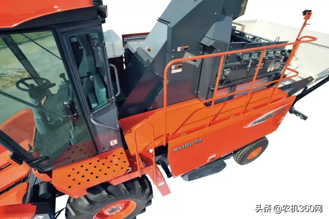 自走式双行玉米收获机多少钱一台,久保田1408玉米收获机新车多少钱