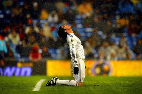 足坛卡卡颜值巅峰帅照,最帅球星卡卡