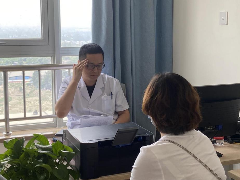 头痛怎么办快速缓解经期头痛,经期偏头痛怎么治才能彻底根除