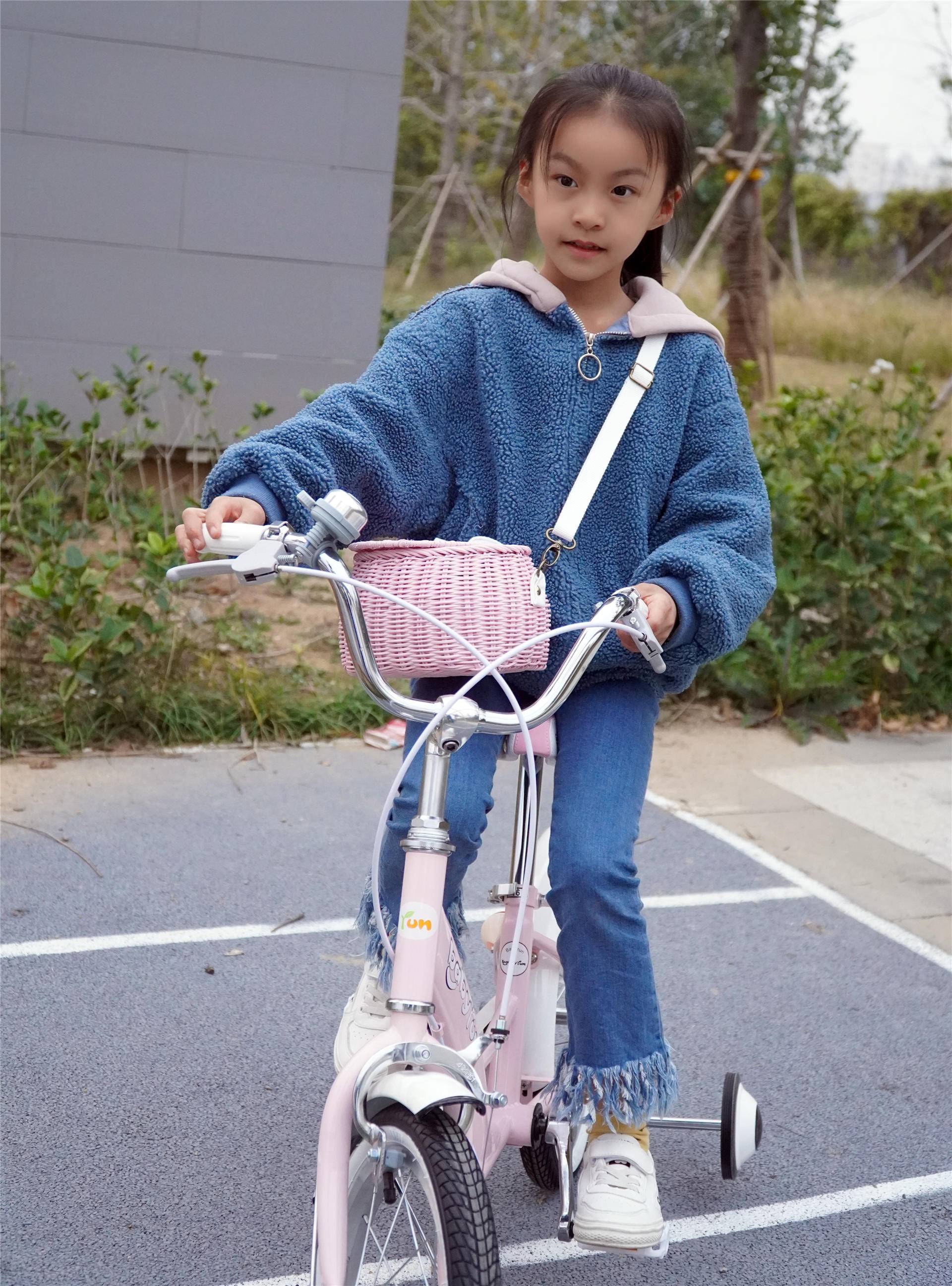 什么礼物让孩子一直挂念你？Babyrun萌骑奇儿童自行车测评