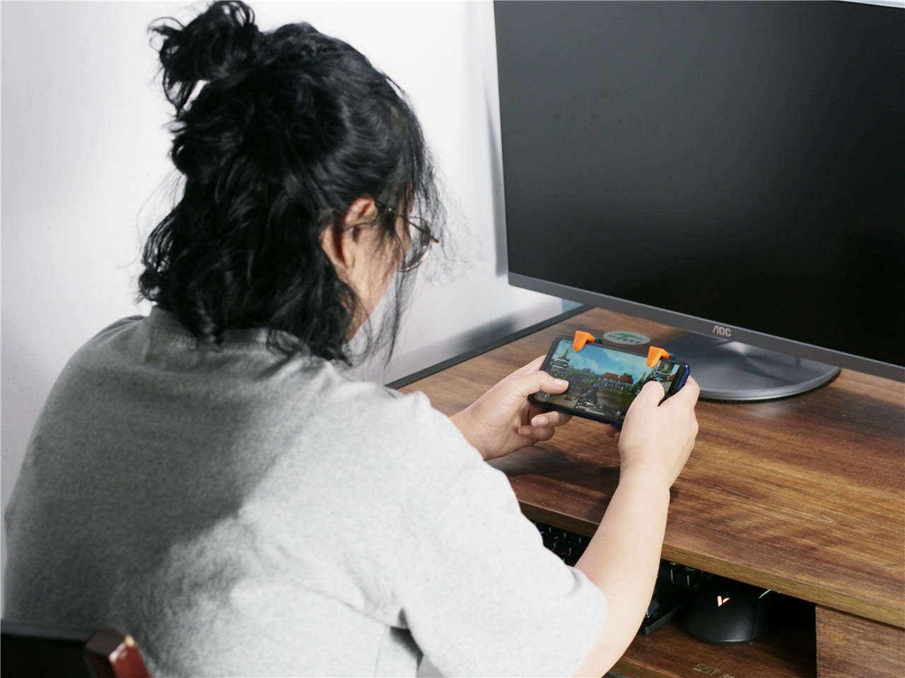 开黑吃鸡神器北通j1上手体验,北通j1手游按键怎么用