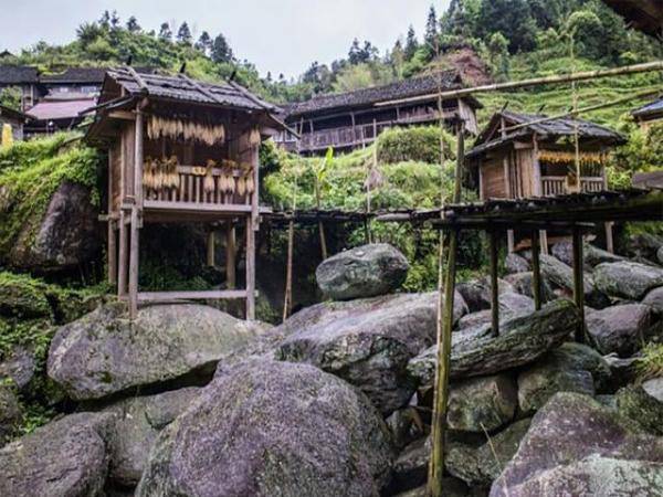 柳州融水苗寨风情,柳州市融水苗族自治县最大的苗寨