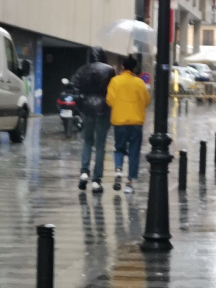 杨烁夫妻出席活动,节目中杨烁与王黎雯也频频秀恩爱