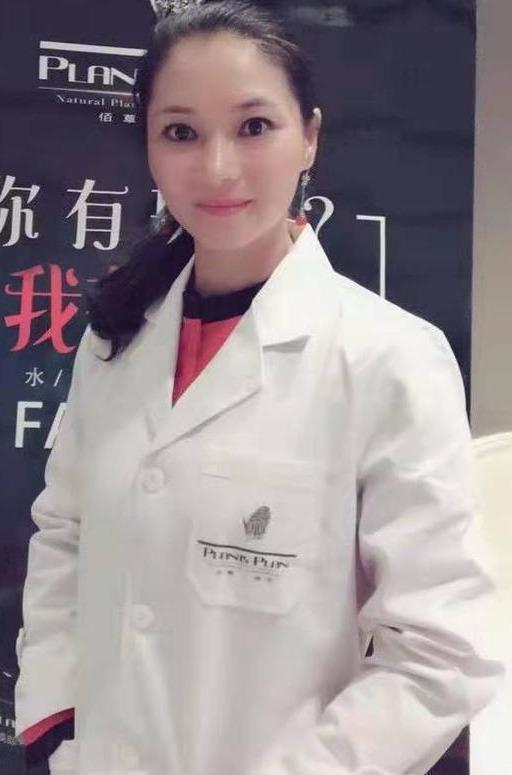 脸上起小痘痘怎么办医美,医美脸上长痘坑坑洼洼的怎么修复