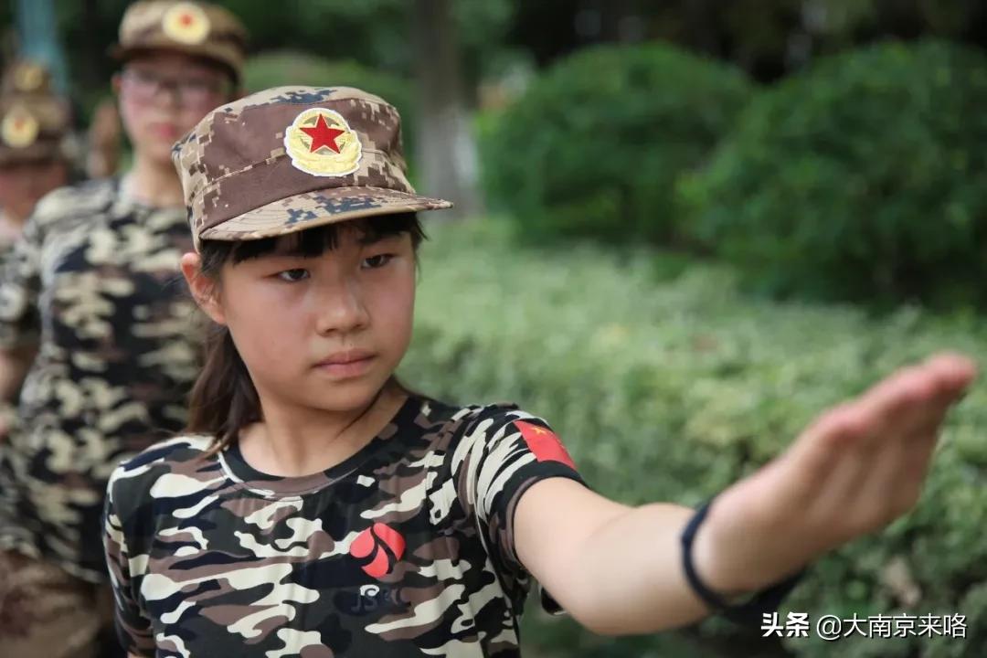 江苏教育频道特种兵军事夏令营,小小特种兵夏令营江苏广电