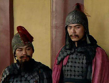 吕布收下八位猛将，其中四位最终投降曹操，最厉害的那位不屈而死